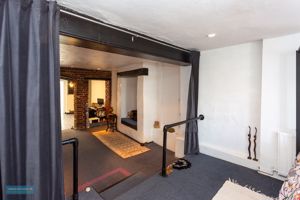 Photo 17- click for photo gallery